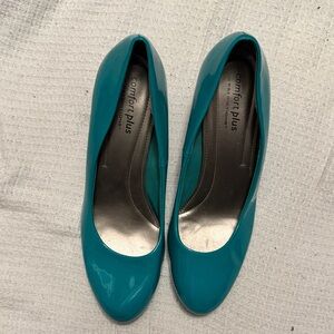 Comfort Plus by Predictions Women's Vibrant Teal Heels